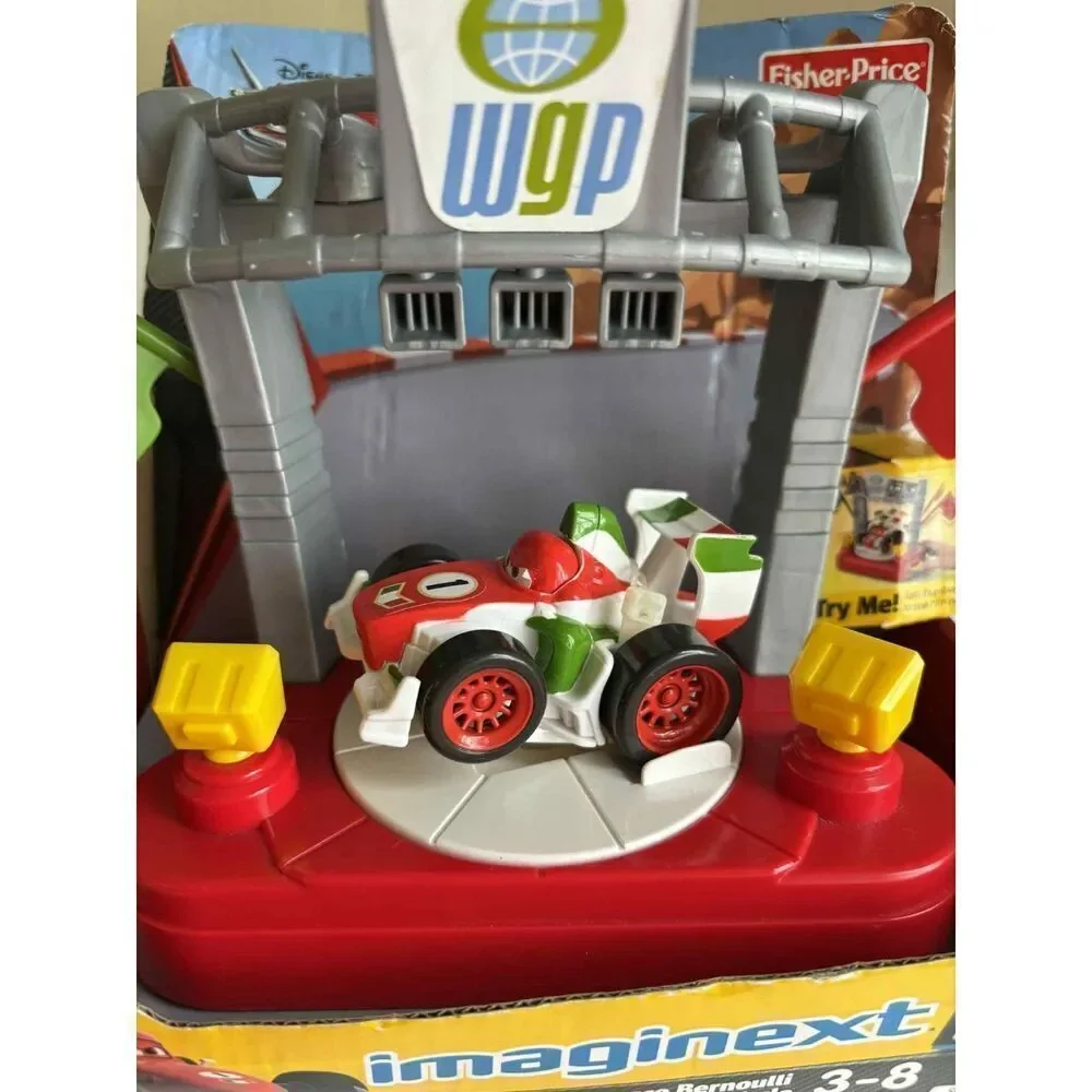 2012 Imaginext Cars 2 Race Around the World Francesco Bernouli Winners Circle